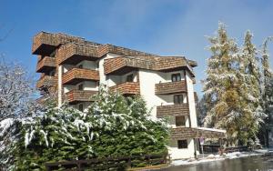 Το κτήριο όπου στεγάζεται  το διαμέρισμα +5 φωτογραφίες