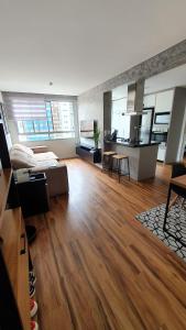 Η κουζίνα ή μικρή κουζίνα στο Apartamento Bem Localizado Batel