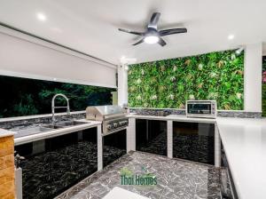 Η κουζίνα ή μικρή κουζίνα στο St George's Park Hauhin