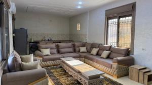 Khu vực ghế ngồi tại شالية جوهرة جراسيا Jewel of Gracia Chalet