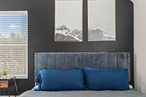 Χώρος καθιστικού στο Luxe King 3BR Townhouse Mins to Uptown CLT