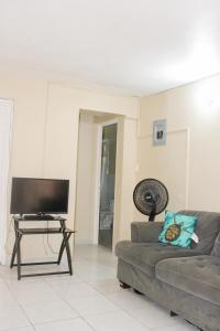 Gallery image of 2BR Villa Ocean Views Beach 5mins to Airport in Boscobel