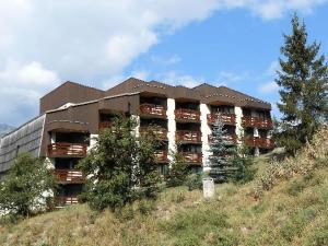 Το κτήριο όπου στεγάζεται  το διαμέρισμα