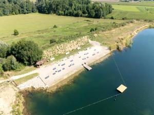 Φωτογραφία από το άλμπουμ του Stylish Forest Mansion Stay σε Antoing