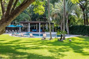 Zahrada ubytování Casona de Elefantes Cuernavaca, 11 suites, 24 personas