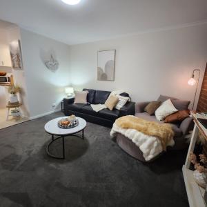Gallery image of LBarza Private 1BR Serviced Apartment CBD in Shepparton +5 photos