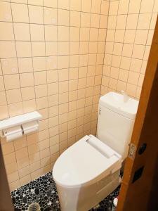 a bathroom with a white toilet in a room at Fukuinn - Vacation STAY 35094v in Takamatsu