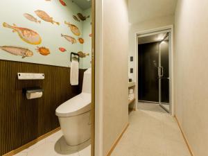 a bathroom with a toilet and a shower at Rakuten STAY VILLA Kamogawa Building C with Terrace and sauna Capacity of 10 persons in Kamogawa +43 photos