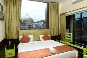 Galeriebild der Unterkunft SHALOM HOME STAY valparai in Vālpārai