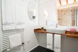 Un baño de A Cantaruxa Maruxa Turismo Rural