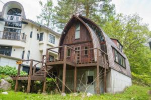 Budova, kde se prázdninový dům nachází