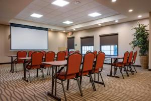 Konferenční prostory v ubytování Comfort Suites State College near Penn State - Steps Away from PSU! + 33 fotografií