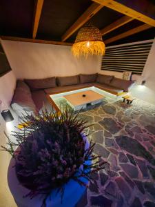 Fotografie z fotogalerie ubytování Garden Relax Bungalow "Deluxe Hotel Rooms, Pool, Parking" v destinaci Banja Luka