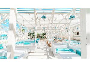 Piscine de l'établissement GLAMTECH RESORTS HEAVEN - Vacation STAY 54853v ou située à proximité