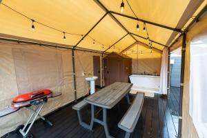 Posezení v ubytování SPRINGS VILLAGE Ashigara Tanzawa Onsen Resort & Gl - Vacation STAY 81502v