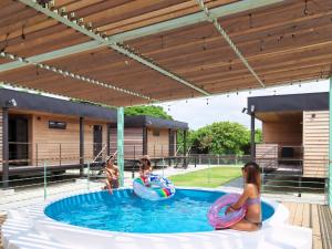 Swimmingpoolen hos eller tæt på HOTEL LOCAL BASE＜Miyakojima＞ - Vacation STAY 27030v