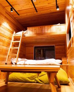 Giường trong phòng chung tại CampBaseKadojin - Vacation STAY 74181v