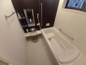 Bilik mandi di Umidori Hutte - Vacation STAY 91968v +6 gambar