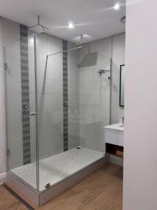 Ένα μπάνιο στο Umhlanga Apart Hotel