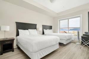 Galeriebild der Unterkunft Lakefront Lux 2BR Unit in Harrison Hot Springs