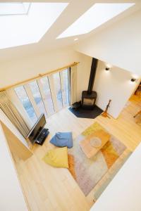 an overhead view of a living room with an attic at ZAO Hotaru no niwa - Vacation STAY 54095v in To-katta