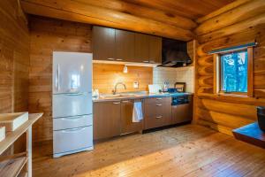 Kuchyň nebo kuchyňský kout v ubytování Kattagun - House - Vacation STAY 17457