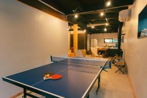 Facilități de tenis de masă la sau în apropiere de Glamping x Kominka MASAZUMI Tei -and- GLAMPING&BBQ VILLAGE Takibi Terrace - Vacation STAY 97130v