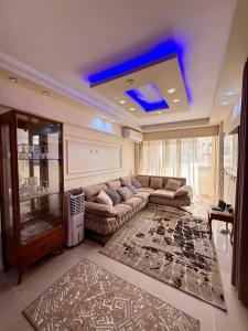 En eller flere senge i et værelse på Cozy Seaside Stay in Louran