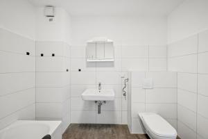 ห้องน้ำของ Lüdenscheid Stay- Moderne Monteurzimmer +22 ภาพ