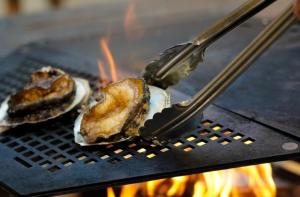 Tiện nghi BBQ cho khách tại khu cắm trại