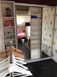 Ένα ή περισσότερα κρεβάτια σε δωμάτιο στο Maison très bien situé 4 pers +15 φωτογραφίες