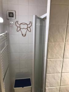 Ένα μπάνιο στο Maison très bien situé 4 pers