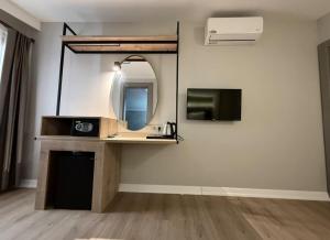 Μια τηλεόραση ή/και κέντρο ψυχαγωγίας στο OTTO X Hotel