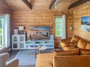 Khu vực ghế ngồi tại Holiday Home Heikkalan helmi by Interhome