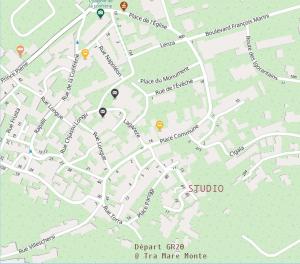 Un mapa de una ciudad con pinos. en Chambre avec SDB WC à 100 m du départ du GR20, en Calenzana