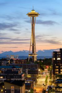 a view of the space needle in a city at Astra Hotel, Seattle, a Tribute Portfolio Hotel in Seattle +77 photos