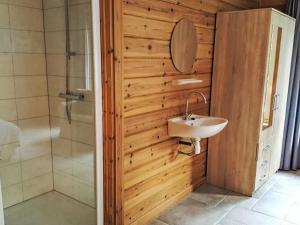 Ένα μπάνιο στο Holiday Home De Bosuil by Interhome +15 φωτογραφίες