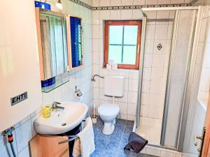 Ένα μπάνιο στο Holiday Home Simale by Interhome