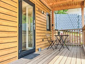 Balkoni atau teres di Holiday Home Tiny Haus Vierseenblick Nummer 3 by Interhome