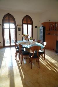 Kuchyň nebo kuchyňský kout v ubytování Villa Ivy