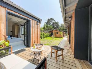 Κήπος έξω από το Holiday Home Les Villas de Rêve à la Mer by Interhome