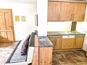 Η κουζίνα ή μικρή κουζίνα στο Apartment Am Weitfeld-2 by Interhome +30 φωτογραφίες