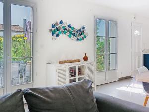 Χώρος καθιστικού στο Holiday Home Les Loges by Interhome