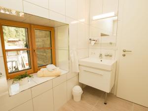 Ένα μπάνιο στο Apartment Typ C by Interhome +17 φωτογραφίες