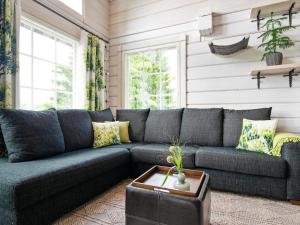 Posezení v ubytování Holiday Home Aurinkoranta by Interhome