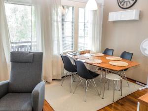 Χώρος καθιστικού στο Holiday Home Point vale 1 as 6 by Interhome