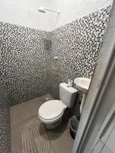 Ένα μπάνιο στο Quarto privativo +6 φωτογραφίες