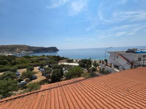 Naturlandskabet i nærheden af lejligheden + 42 billeder