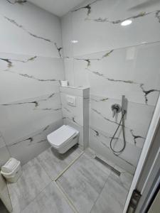 Et badeværelse på Vila Teo