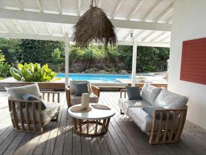 Bazén v ubytování Villa avec piscine privée à Capesterre-de-Marie-Galante nebo v jeho okolí + 7 fotografií